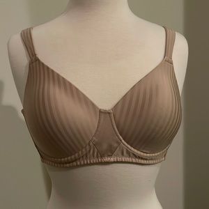 Playtex 36B NO UNDERWIRE BRA